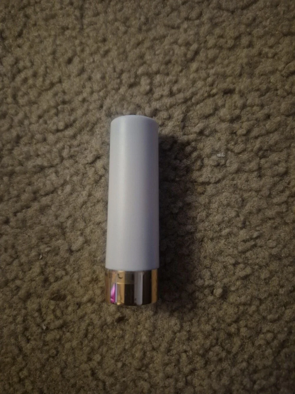 Essence Semi Matte Lipstick 12 Loyal